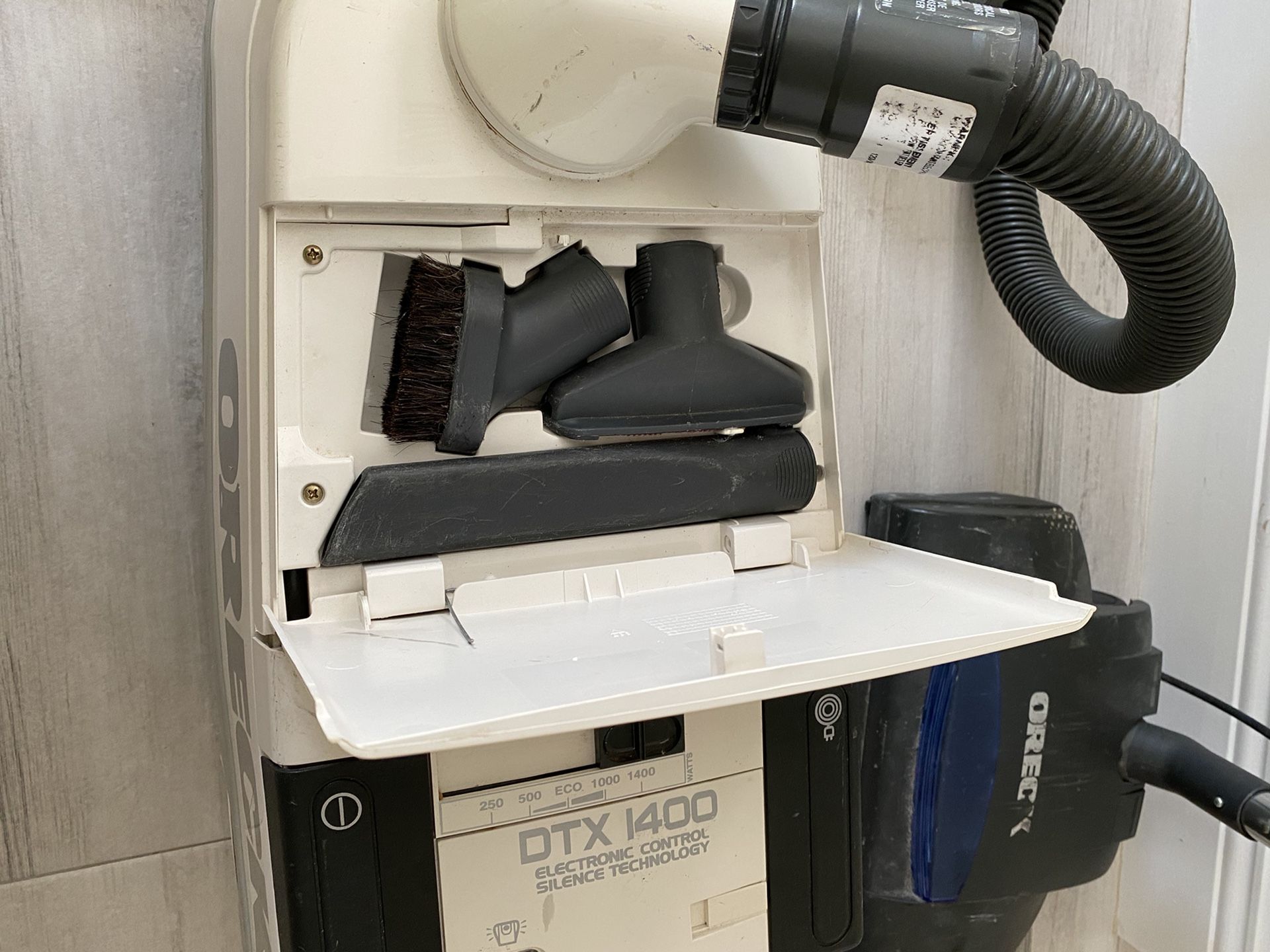 Oreck canister vacuum cleaner for Sale in Deerfield Beach, FL OfferUp