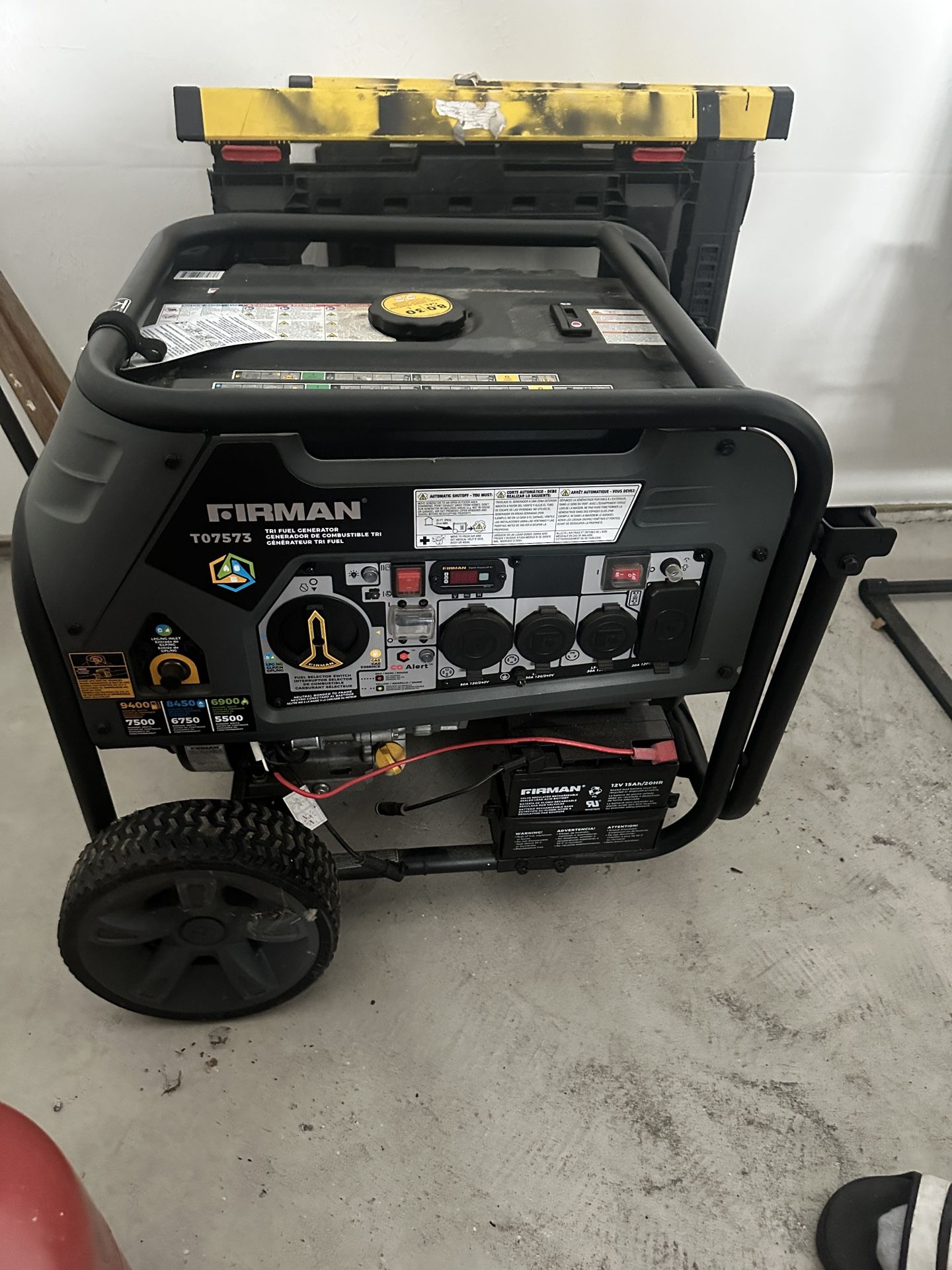 Firman 9400 W  Tri- Fuel Generator 
