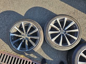 Used OEM Infiniti wheels/tires