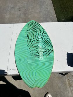 Skim board