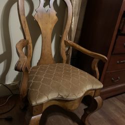 Beautiful Antique Oversize Ornate Wood Chairs Reduced! Each$40