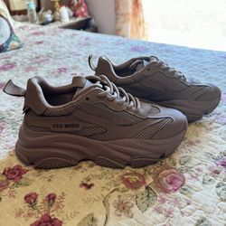 Steve Madden Possession Sneakers