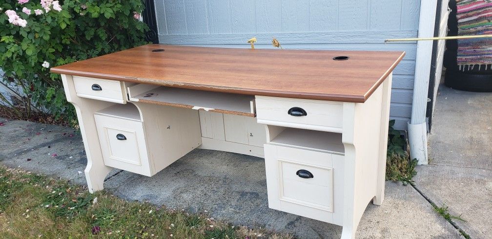 Office Desk
