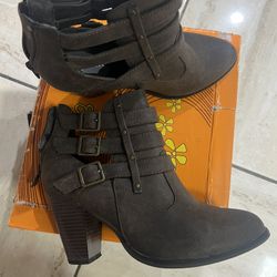 Free ankle boots