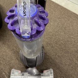 Dyson Vacuum 