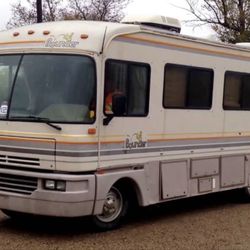 1994 FLEETWOOD BOUNDER $6000 MESSAGE ME HABLO ESPAÑOL 