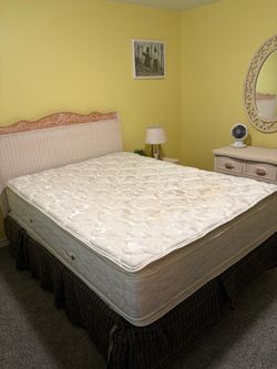 ONLY $35!-Queen Mattress