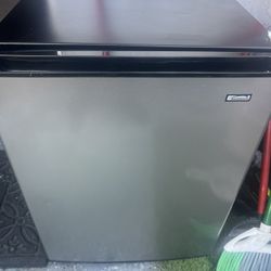 Kenmore mini fridge 