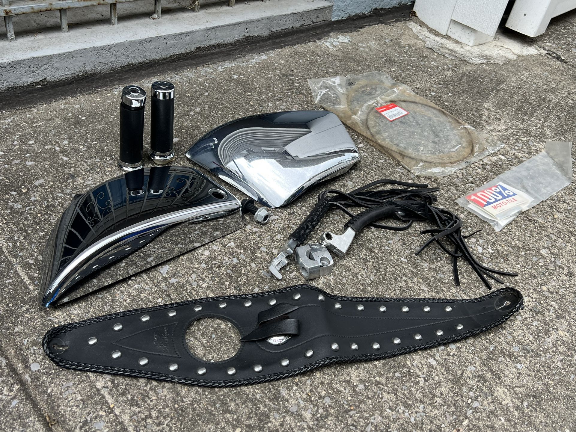 Free - 2001 Honda Shadow 1100 Parts