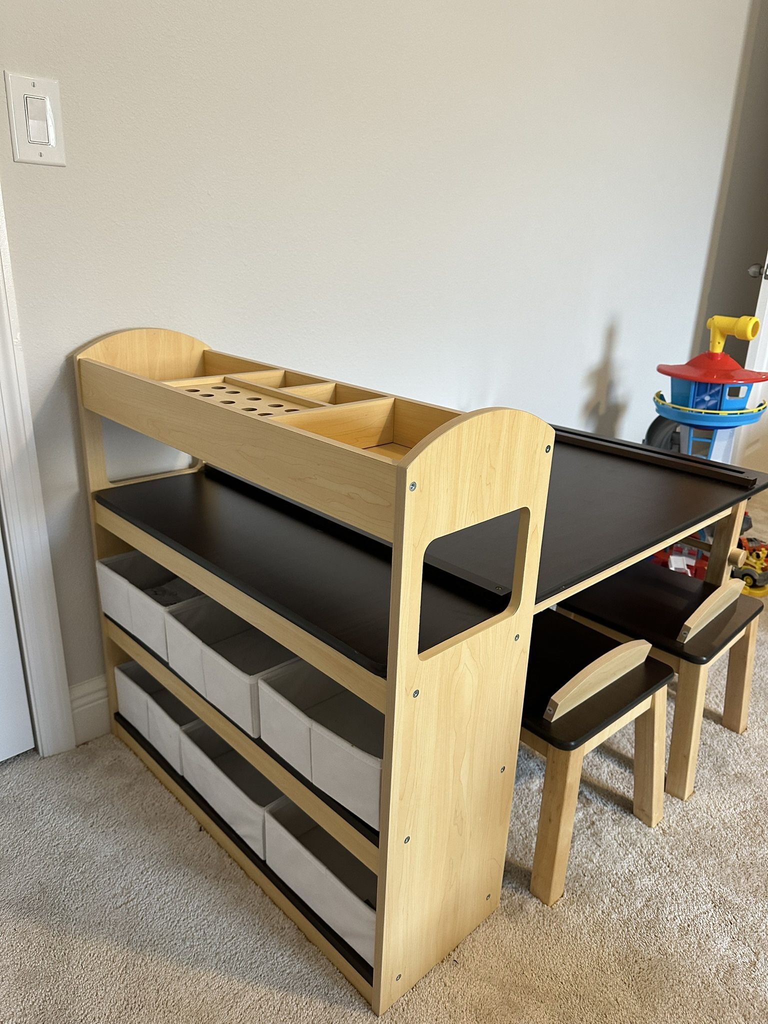Craft Table Center With Chairs -Almost new