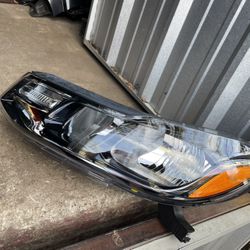 LEFT SIDE HEADLIGHT 2017-2020 CHEVROLET TRAX 