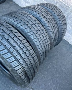 245/60/20 Michelin Selling a set of 4 tires in excellent condition 🫡
