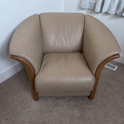 Stressless Manhattan Leather Chair by Ekornes