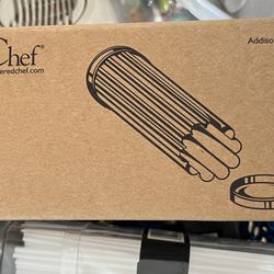 pampered chef scalloped bread tube