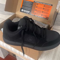 Men’s Shoes 11.5 Volcom Evolve (steel toe)