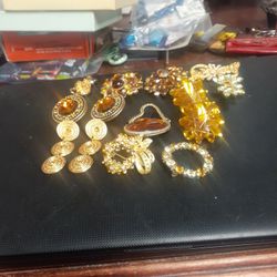 14 Pieces  Of AMBER JEWELRY,  MINT CONDITION,  SOLD AS SET
