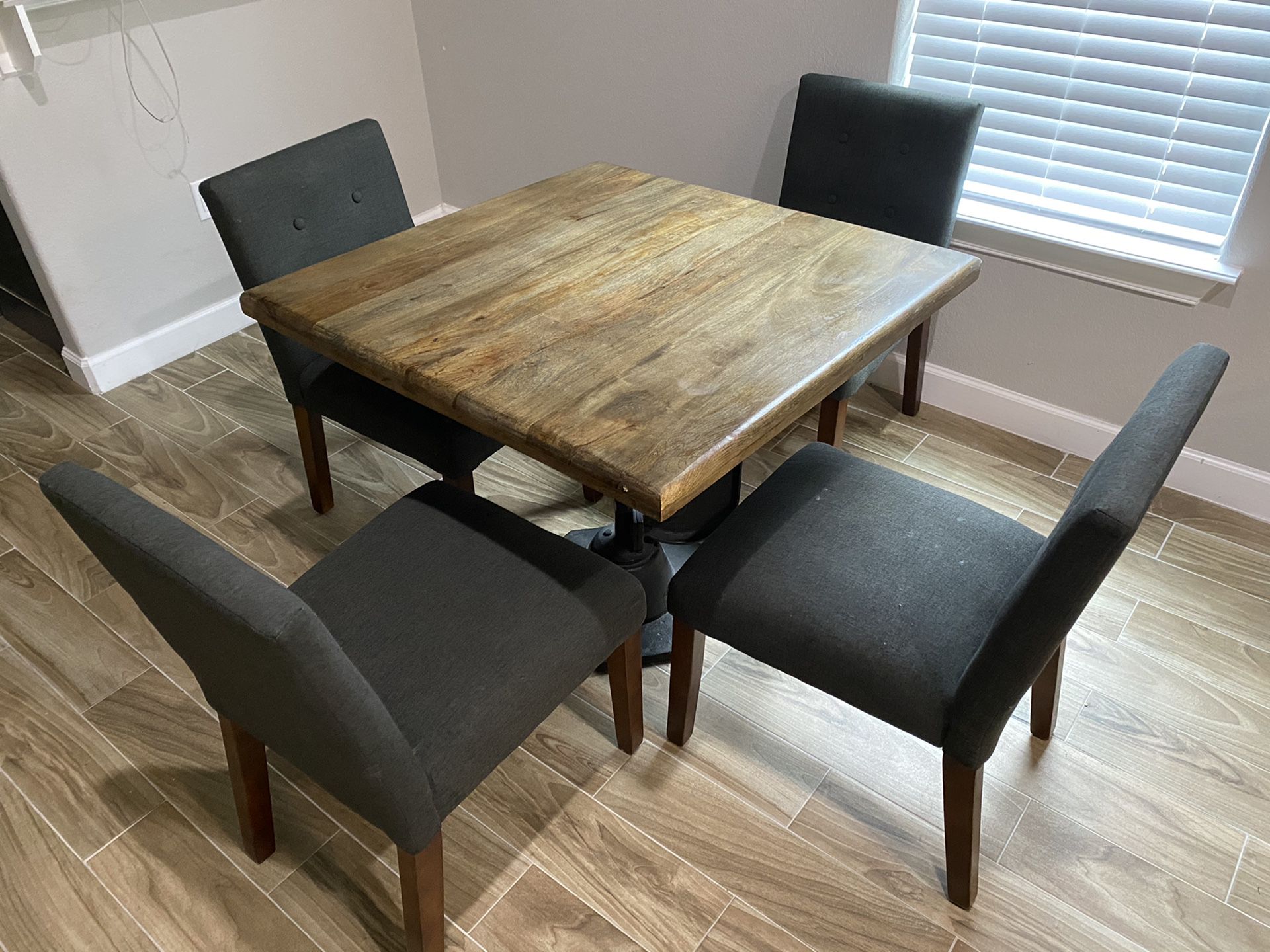 Modern Dining Table w/4 Chairs