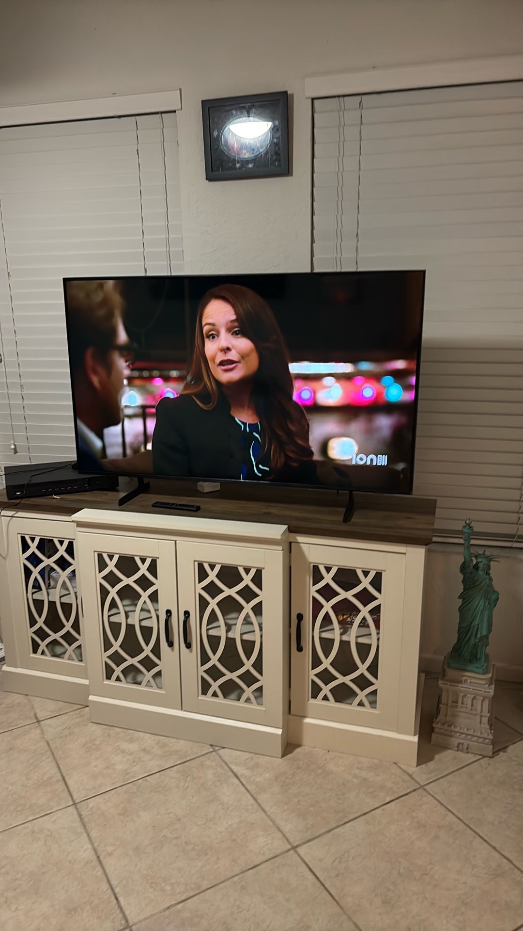 Samsung TV 50” Crystal