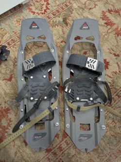 MSR Evo Tour Snowshoes with Black Diamond Trekking Poles