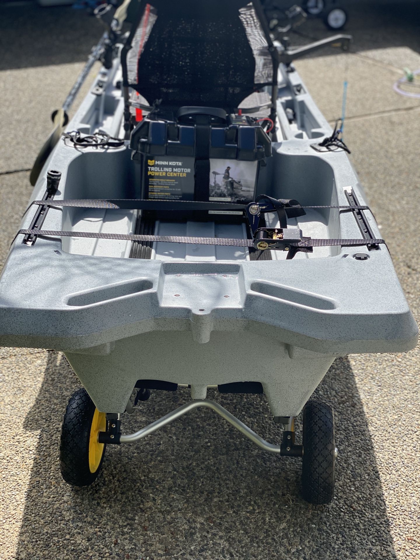 Ascend 133X Recreational Kayak“Fully rigged Fishing Kayak” for Sale in