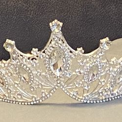 NEW - NEW Crown with Crystal Beads Bridal Tiara Crown Headpiece, Sweet 16th OR For Any Occasion