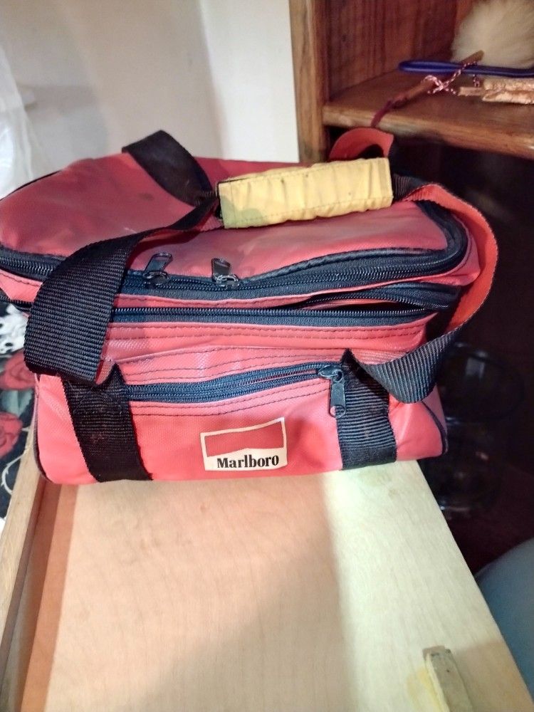 Marlboro Lunch Pack