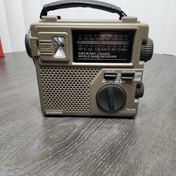 Grundig Emergency Radio