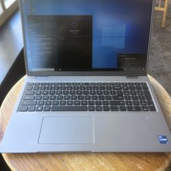 Dell Latitude 5520 ((Looking To Sell A.S.A.P))