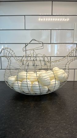 Farmhouse chicken with eggs