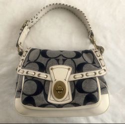Women’s coach purse- handbag- vintage