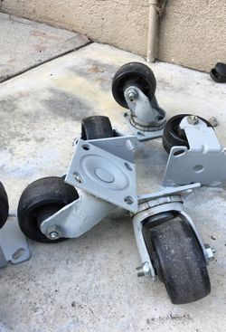 Heavy duty caster wheels