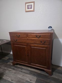 Traditional Solid Wood Storage Cabinet / Dresser with Drawers & Doors