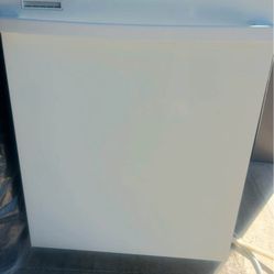 WHITE TOP CONTROL DISHWASHER $60