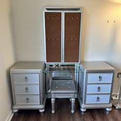 Vanity Mirror Set 