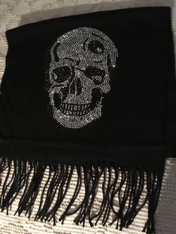 NEW & REDUCED Fleece Skull Scarves (5)