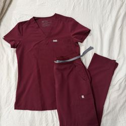 Figs Burgundy Scrub Set