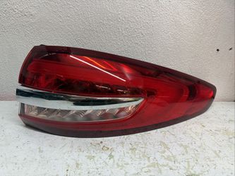 2017 2020 Ford Fusion LED Right Side Tail Light Taillight Used OEM HS73-13404-AB