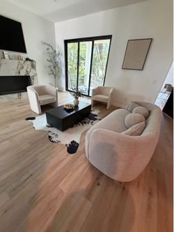 Couch set and table