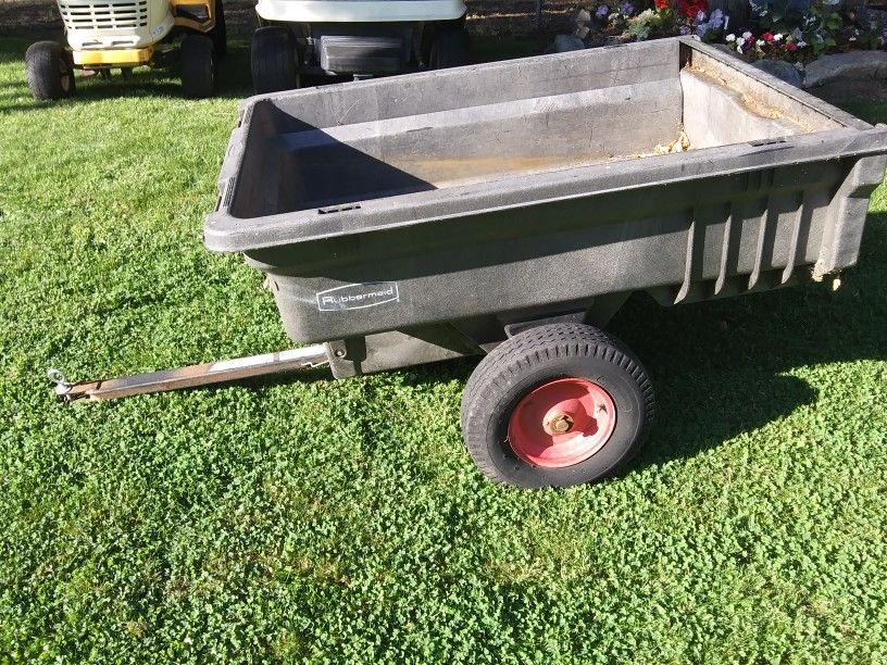 Rubbermaid Utility Trailer $125