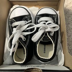 Converse Size 4 For infant