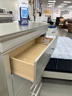 4 Pcs Queen Bedroom Set with Mattress and Box Spring Included!