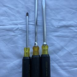 Stanley USA 3 Pisces Screwdriver Set 66-095 5/16” Square Blade Vinyl Grip 13” Long Screwdriver, 65-903 #3. Pfillips Round Blade Screwdriver And 5/16” 