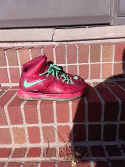 Nike LeBron X Christmas Size 13 Mens