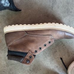 Good fellow Boots 9.5