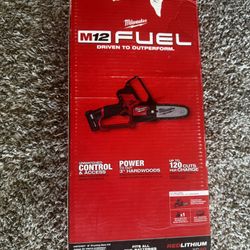 Milwaukee M12 Fuel Saw 