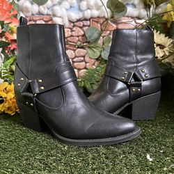 Forever 21 Leather Black Ankle Boots