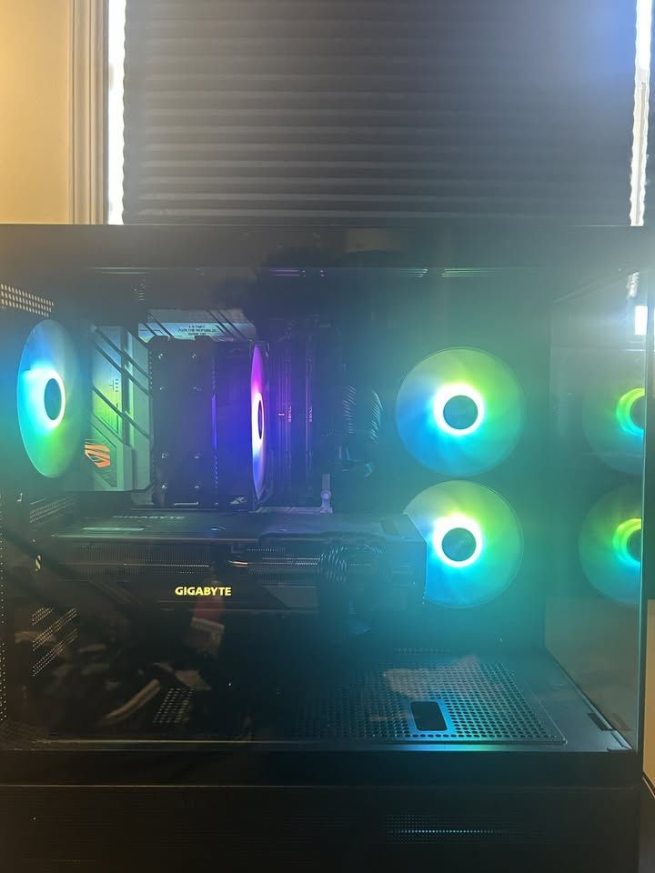 High End Gaming PC - AMD Ryzen 7600x3D AMD Radeon 7800XT- Excellent Condition