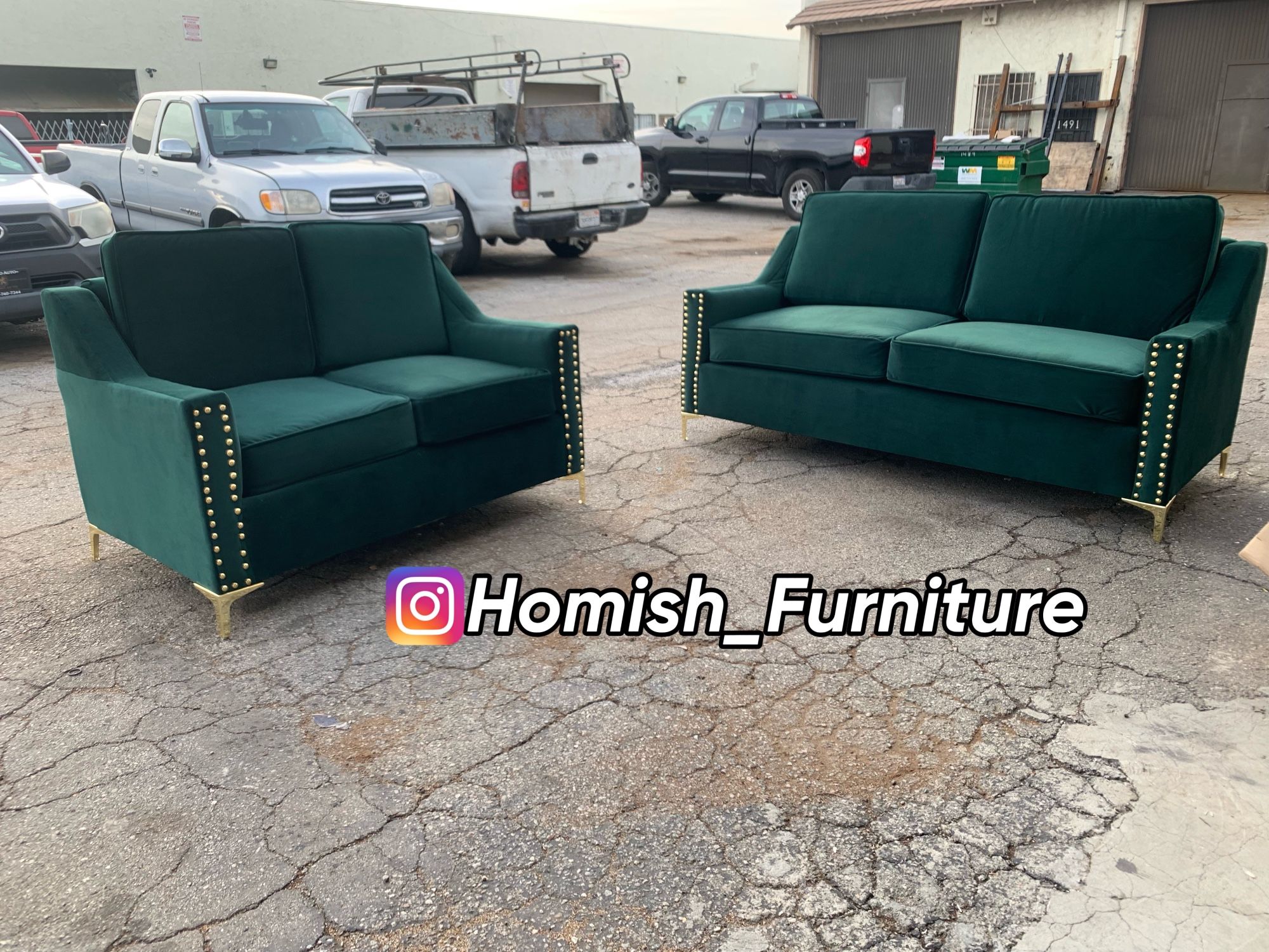 $1199 Brand New Sofa And Loveseat Set (read description)