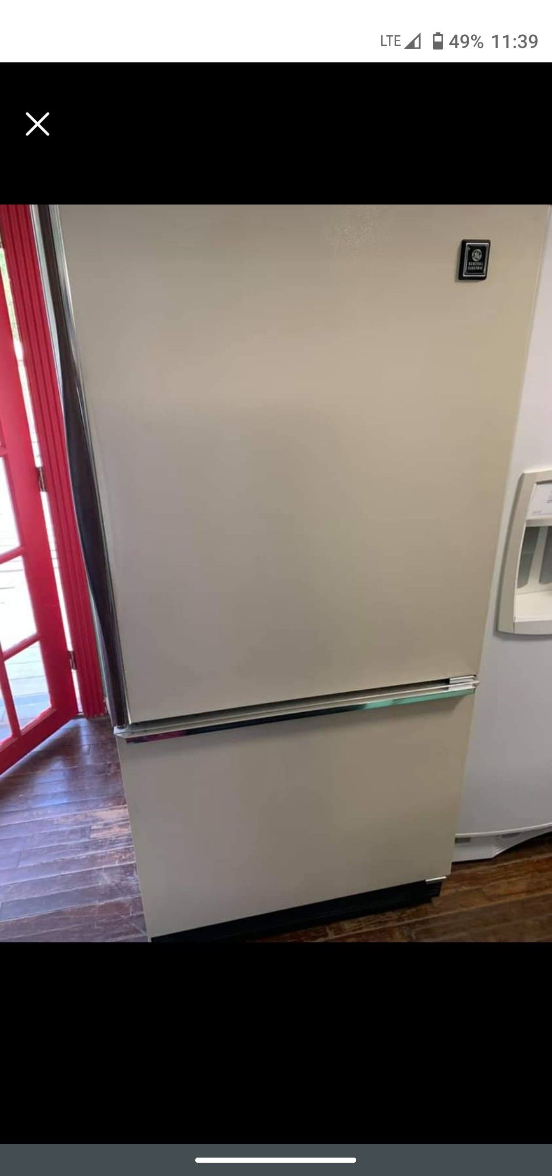 GE bottom freezer refrigerator
