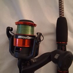 Brandi New Uglystick 7ft Pole With Abugarcia Max Reel 